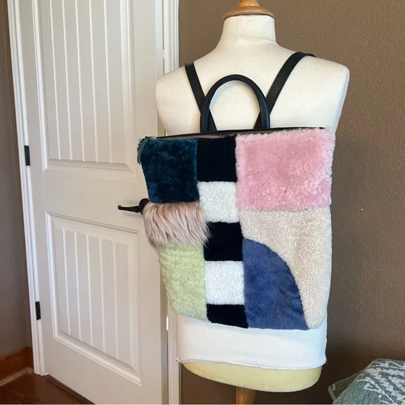 PRIMECUT bento box shearling backpack - Picture 2 of 14